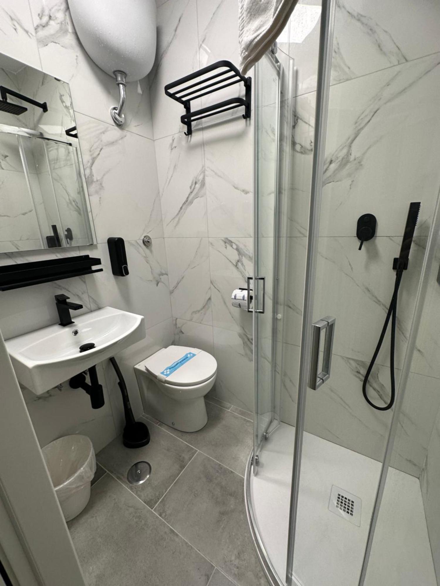 Triple Room,982772953:JPEG